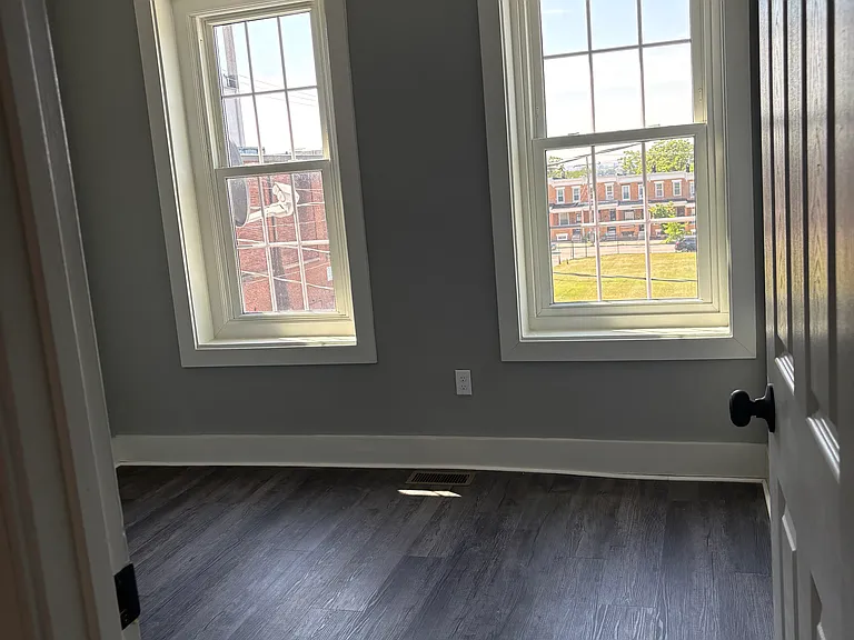 2811 E Preston St — Photo 7