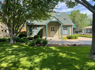 2461 Stillwater Rd E, Maplewood, MN 55119