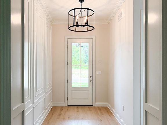 2nd image of 1356 Woodland Run Way