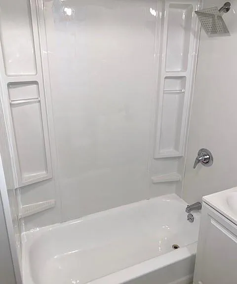 2634 W Thomas St #1R — Photo 16