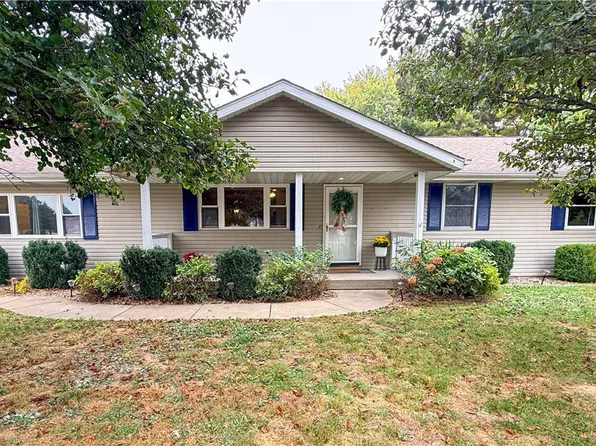 13 Leisure Acres, Sullivan, IL 61951