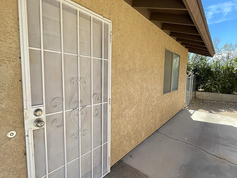 61947 Plaza Rd #C — Photo 2