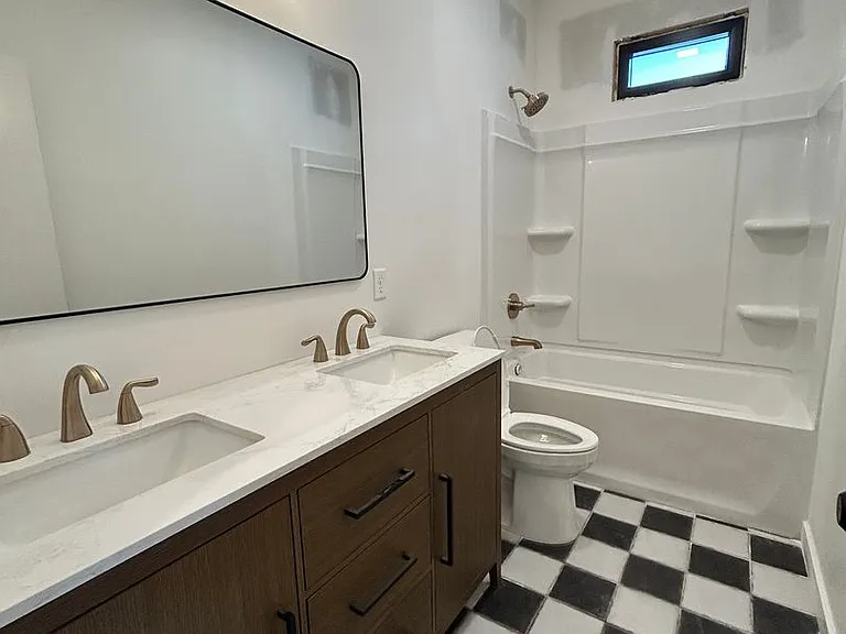 410 Ankara Ct — Photo 15