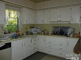5th image of 275 Manuella Ln