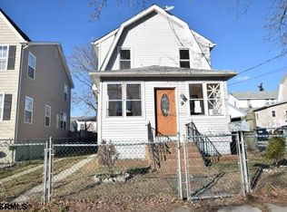 9 S Chester Ave, Pleasantville, NJ 08232