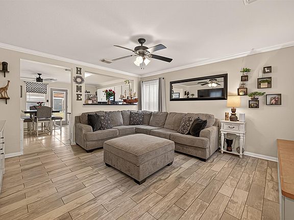 5th image of 9902 Victoria Point Ln