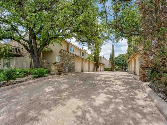 3rd image of 101 Cove W #202