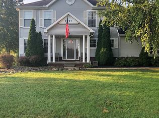 9881 Fountain Ln, Fowlerville, MI