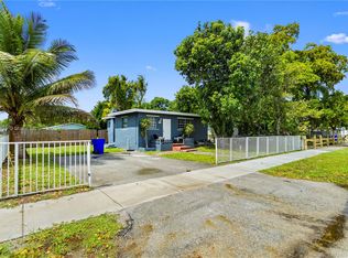 5734 McKinley St, Hollywood, FL 33021