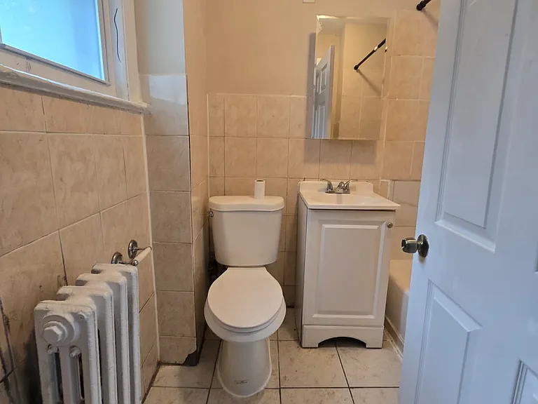 14 Nursery St #2 — Photo 4