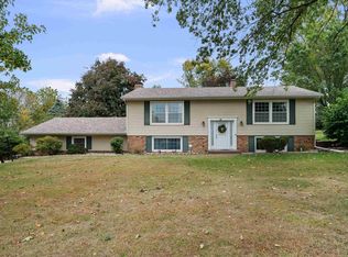 4836 W Pleasant St, Davenport, IA 52804