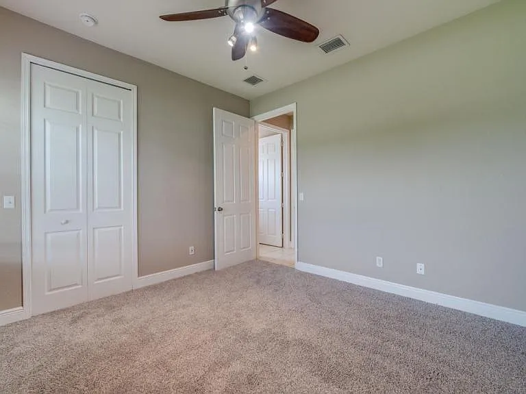 4539 SW 6th Pl — Photo 20