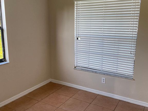 3rd image of 5602 SE Wilsie Dr #5602