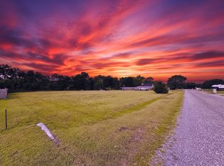 271 County Road 4443, Trenton, TX 75490