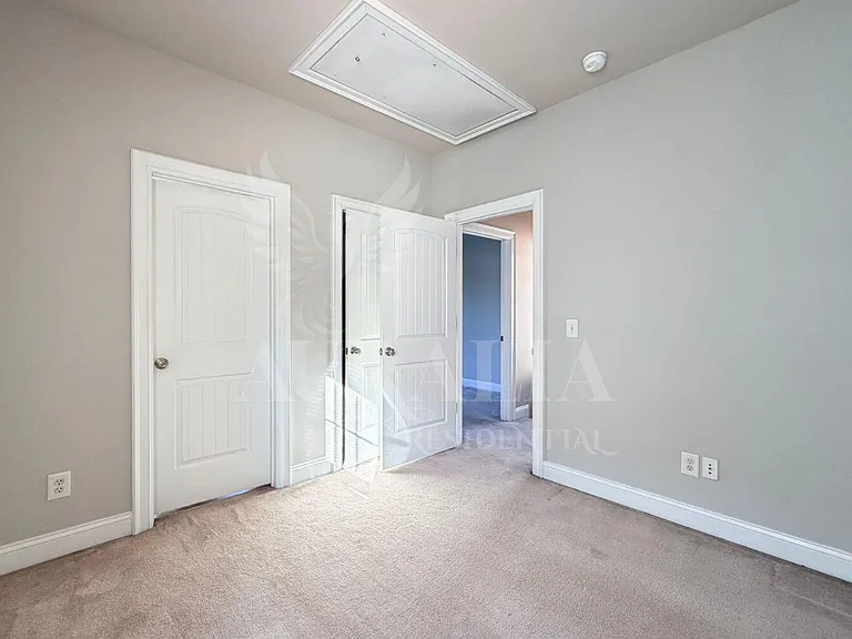 7754 Acc Blvd — Photo 21