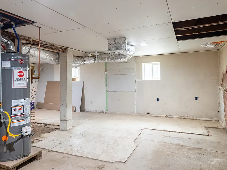 1481 Pomona Ave — Photo 22