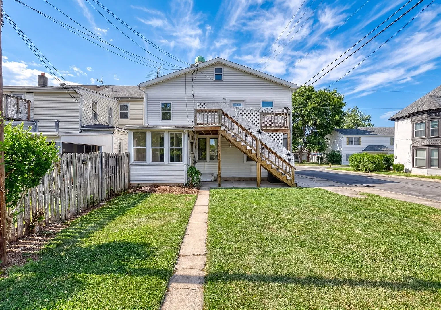 42 E Locust St — Photo 4