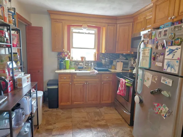 61-63 Highland Ter #1, Needham Heights, MA 02494