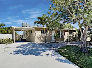 316 Mid Pines Rd, Palm Springs, FL 33461