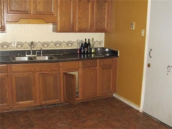 5th image of 648 Hunterbrook Dr