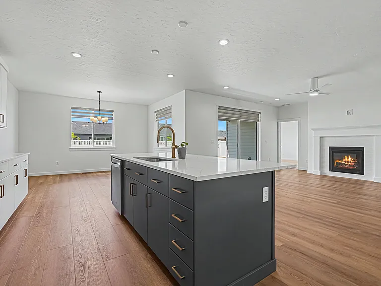 Kitchen with Island