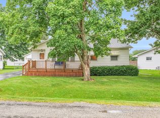 615 S Buchanan Dr, Monticello, IL 61856