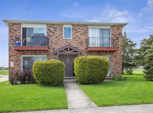 500 Schroeder Ave, Peotone, IL 60468