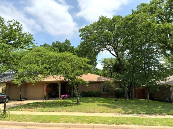 3408 Pin Oak Ln, Bedford, TX 76021