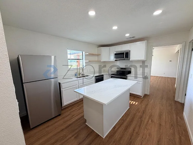 2404 State Highway 289 — Photo 10