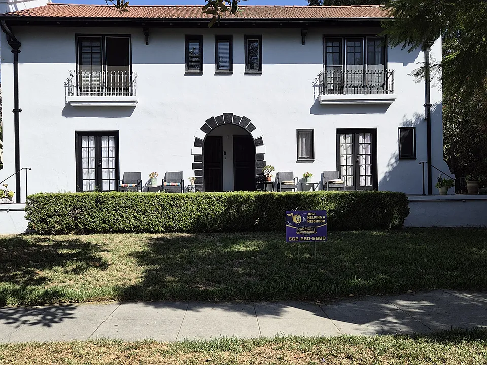 2406 3rd Ave