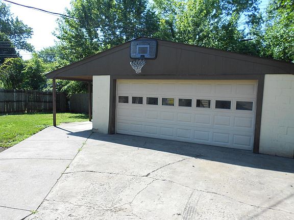 3rd image of 416 Anniston Dr