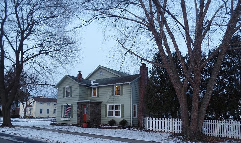 1st image of 600 N Perry St