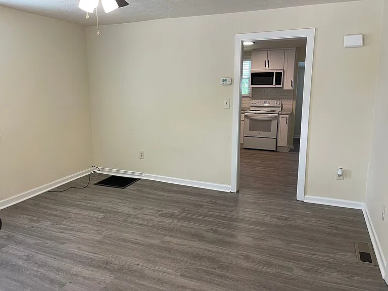 134 Dallas St — Photo 5