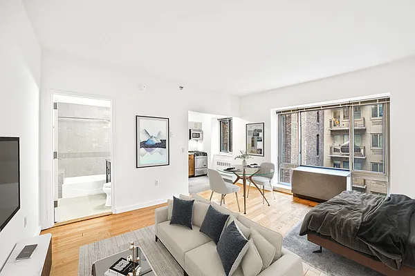 Rented by REAL New York | media 23