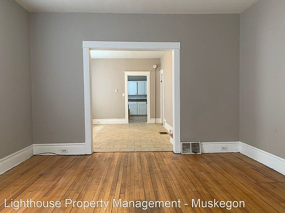 2nd image of 358 Monroe Ave #358