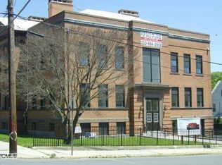 83 Cottage Ave #110, Ansonia, CT 06401