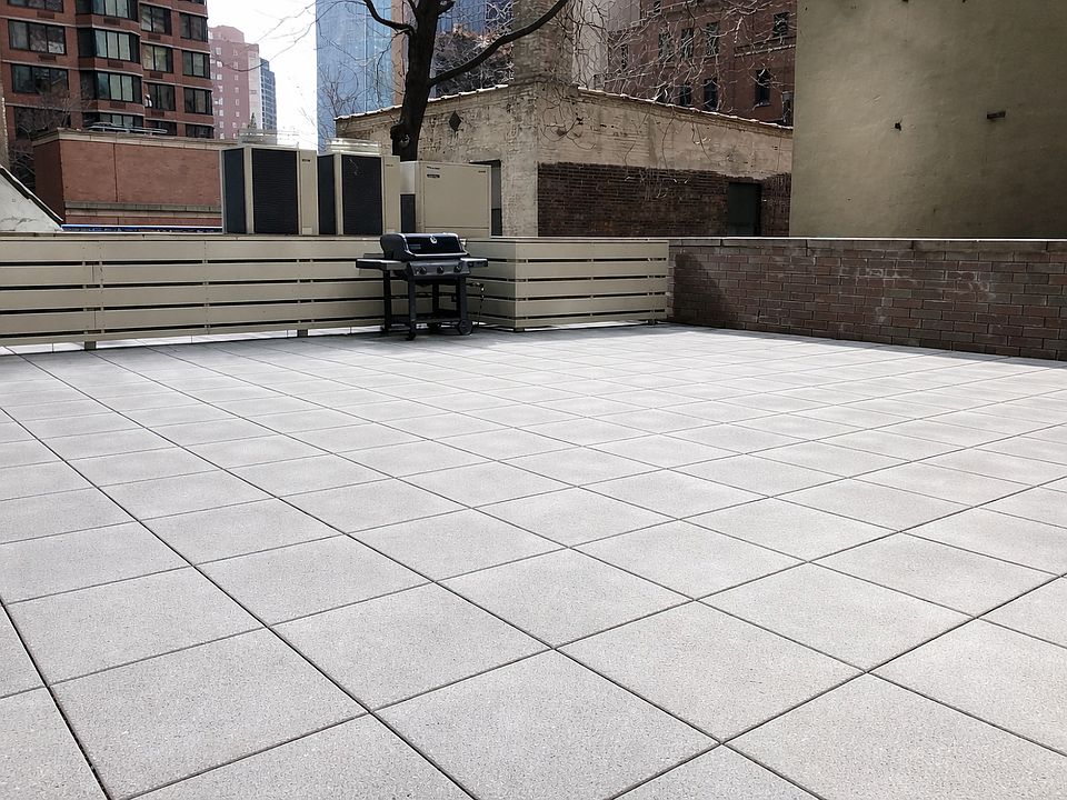 1st image of 210 E 39th St APT 303