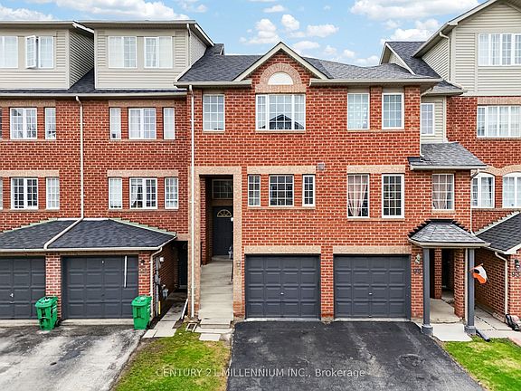 2nd image of 97 Spadina Rd #97