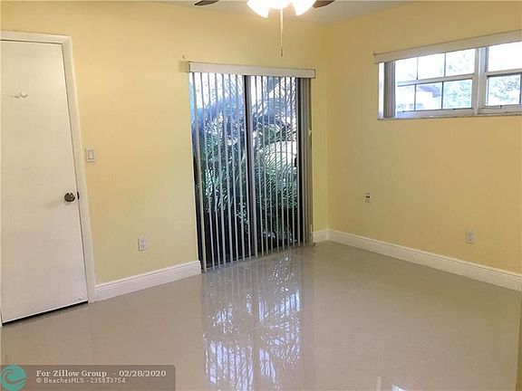 4th image of 9501 W Fern Ln