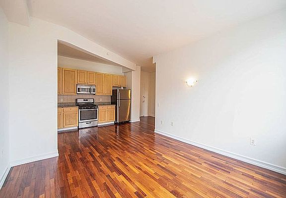 5th image of 191 Saint Nicholas Ave #2DD
