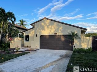 2925 Begonia Way, Hollywood, FL 33026
