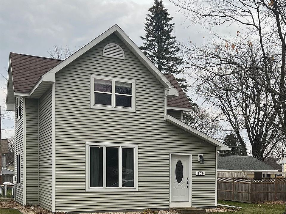 1st image of 209 Division St