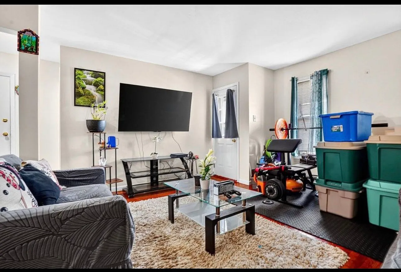 3 bed, 1450 sqft, $2,150 — Photo 4