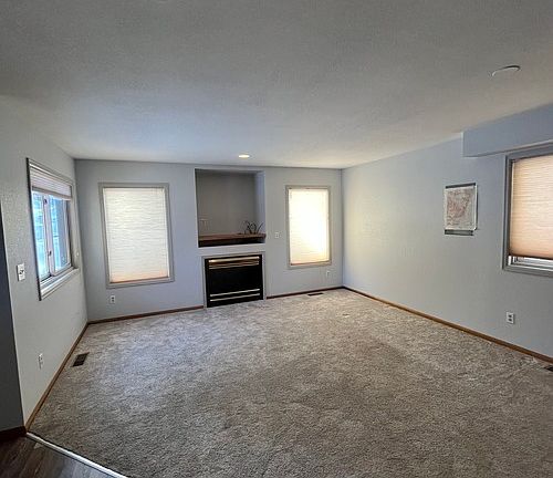 2nd image of 861 Wolverine Ln Unit 1