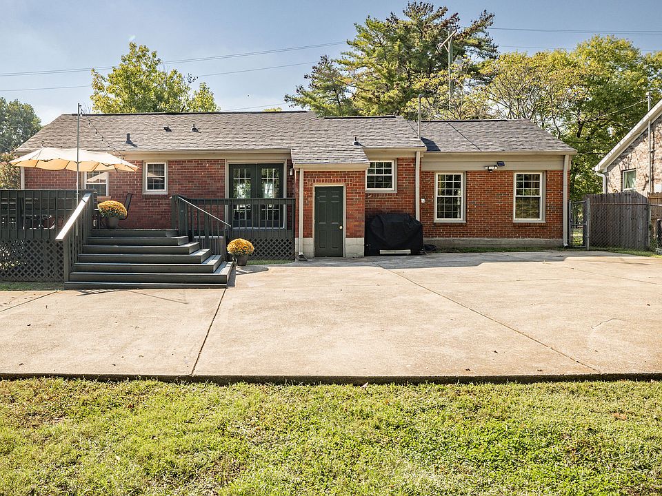 1st image of 3110 Southlake Dr