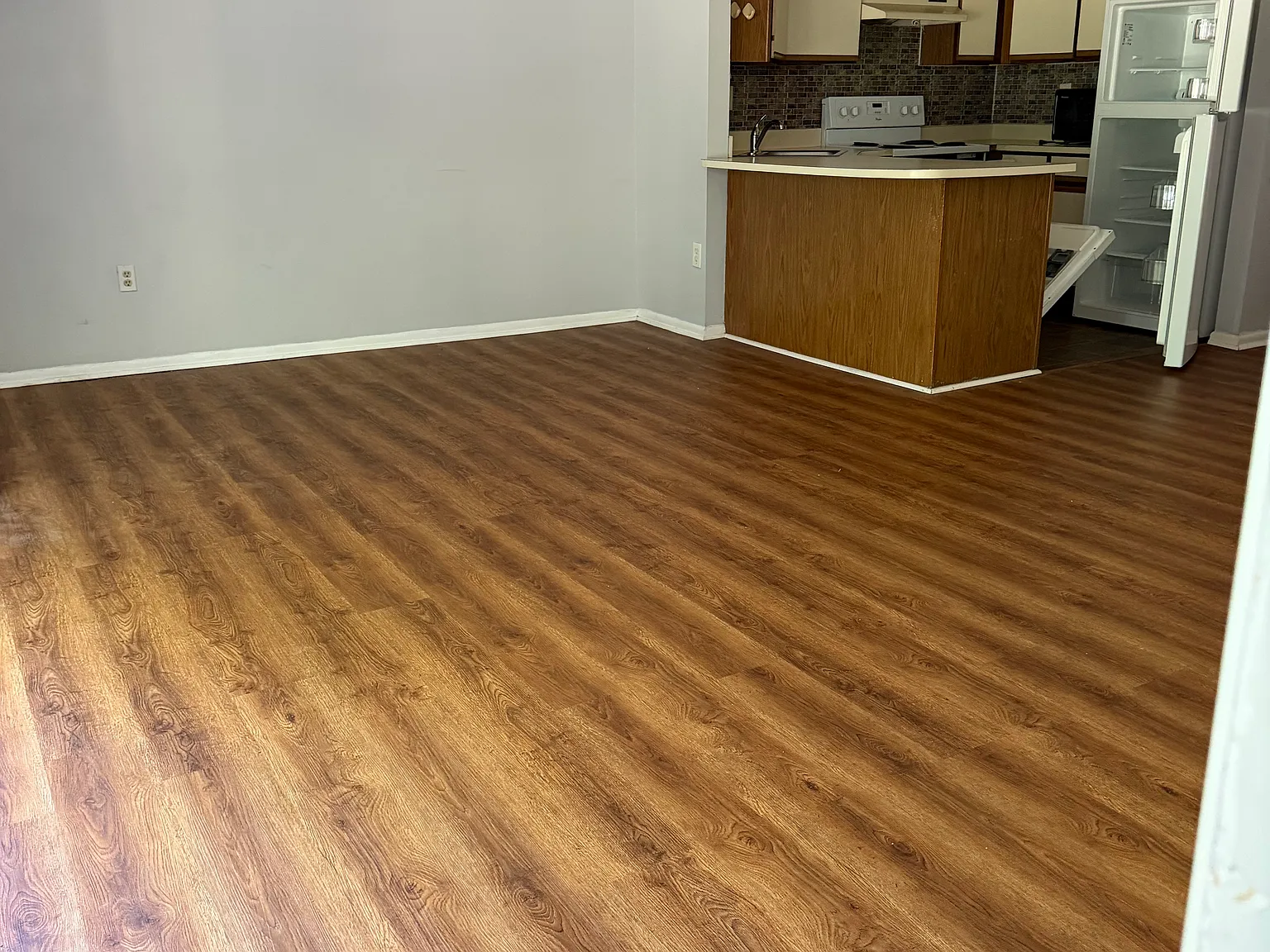 2 bed, 987 sqft, $1,450 — Photo 2