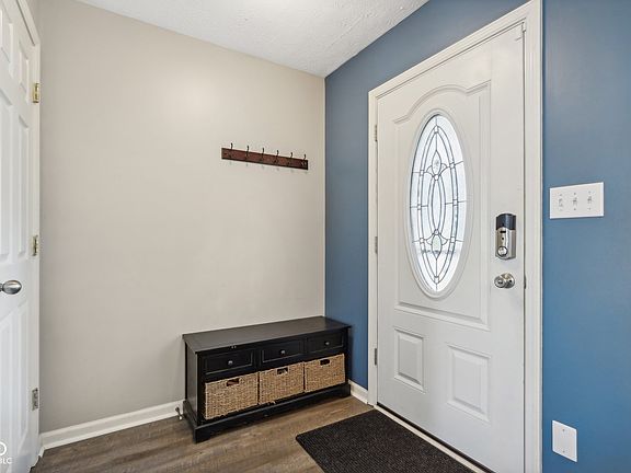 5th image of 17024 Newberry Ln