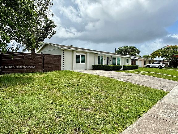 3rd image of 15761 SW 102nd Ct