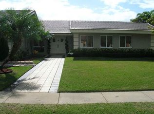 16671 Waters Edge Dr, Weston, FL 33326