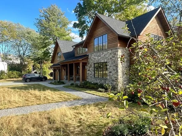 11 Pershing St, Bridgeport, PA 19405